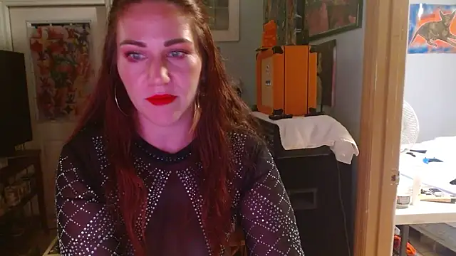 Snapshot of MeliSpice chatting on October 2025 12:27:01 AM MeliSpice online show from October 2025 12:27:01 AM