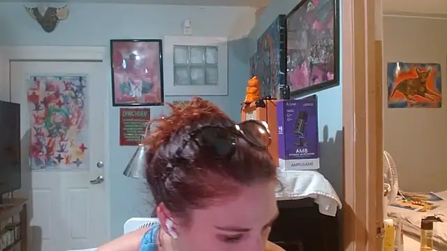 Snapshot of MeliSpice chatting on October 2025 09:32:02 PM MeliSpice online show from October 2025 09:32:02 PM