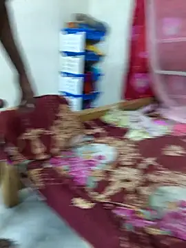 Love Queen11 online show from November 2025 08:00:01 PM