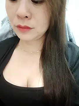 Snapshot of Girl_Shy2000 chatting on November 2025 10:58:01 AM Girl Shy2000 online show from November 2025 10:58:01 AM