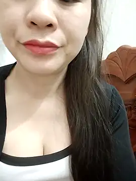 Snapshot of Girl_Shy2000 chatting on November 2025 02:46:01 PM Girl Shy2000 online show from November 2025 02:46:01 PM