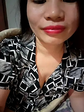 Meoweo 23 online show from November 2025 01:55:02 PM