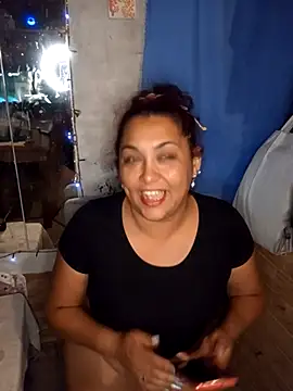 Snapshot of Lobizona chatting on January 2026 05:45:01 AM Lobizona online show from January 2026 05:45:01 AM