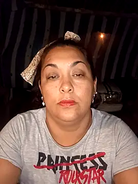Snapshot of Lobizona chatting on January 2026 05:23:02 AM Lobizona online show from January 2026 05:23:02 AM