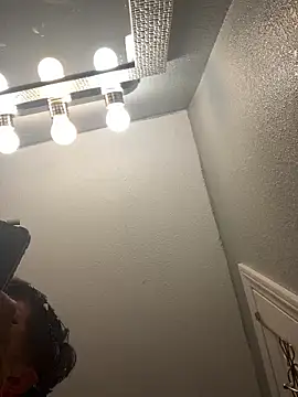 Moisesjrtapia online show from April 2026 10:49:02 AM