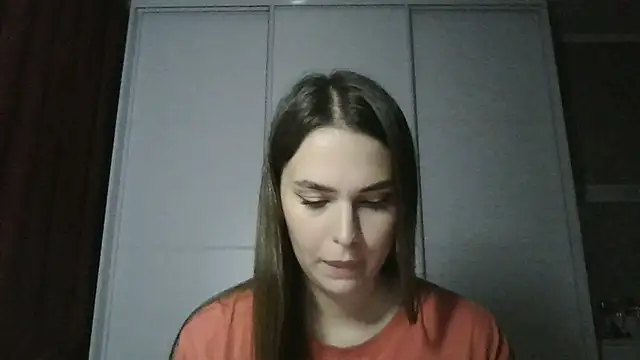 Miravell online show from November 2025 08:41:01 PM