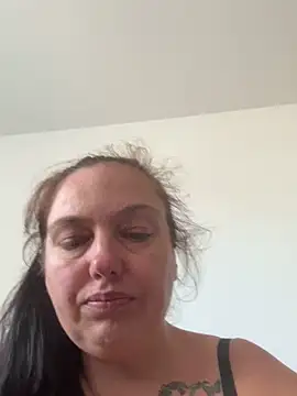 Snapshot of Eleanorxx chatting on September 2025 02:10:01 PM Eleanorxx online show from September 2025 02:10:01 PM