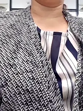 Snapshot of Kimkhaepretty chatting on November 2025 03:50:02 AM Kimkhaepretty online show from November 2025 03:50:02 AM