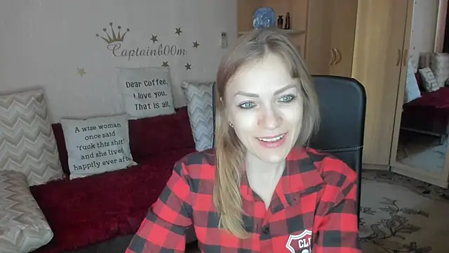 Tiffany Bates online show from September 2025 09:47:02 AM