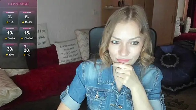 Snapshot of Tiffany_Bates chatting on June 2026 09:14:01 AM Tiffany Bates online show from June 2026 09:14:01 AM