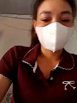 Snapshot of Phiny_xx chatting on October 2025 12:31:02 AM Phiny xx online show from October 2025 12:31:02 AM