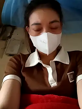 Snapshot of Phiny_xx chatting on October 2025 11:37:02 PM Phiny xx online show from October 2025 11:37:02 PM