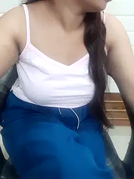 Snapshot of Minakshi_677 chatting on October 2025 11:57:02 PM Minakshi 677 online show from October 2025 11:57:02 PM