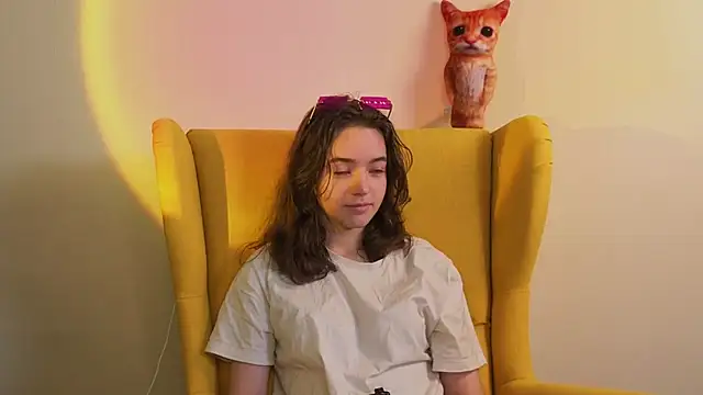 TarahCayne online show from October 2025 07:39:01 AM
