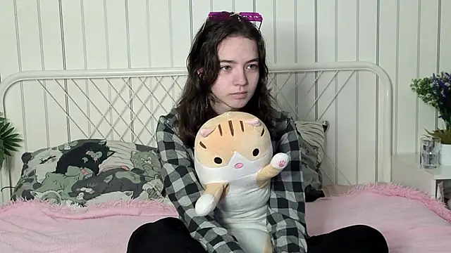 TarahCayne online show from October 2025 08:59:02 AM