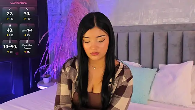 EmmaBlossom online show from November 2025 07:25:02 PM