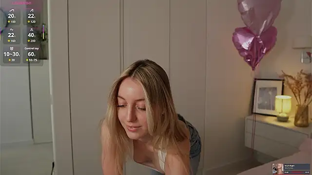 Snapshot of SophieBelll chatting on March 2026 11:17:01 AM SophieBelll online show from March 2026 11:17:01 AM