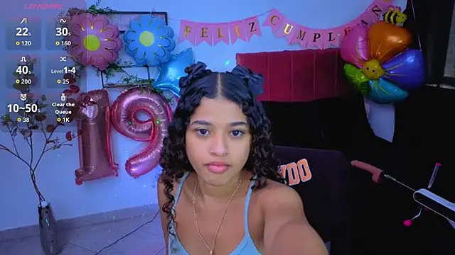 pequitasmedusa9 online show from December 2025 06:37:02 PM