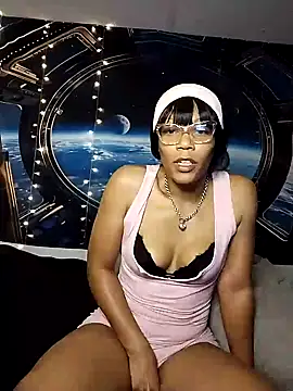 Snapshot of MrsToniTone chatting on November 2025 03:45:01 PM MrsToniTone online show from November 2025 03:45:01 PM