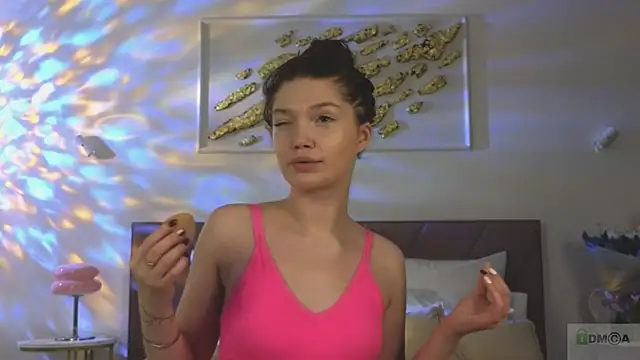 Snapshot of Nicole_Broown_ chatting on December 2025 09:35:01 PM Nicole Broown online show from December 2025 09:35:01 PM