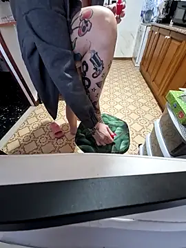 Snapshot of candymaxxx chatting on February 2026 04:11:02 PM candymaxxx online show from February 2026 04:11:02 PM