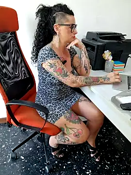 candymaxxx online show from May 2026 06:32:02 AM