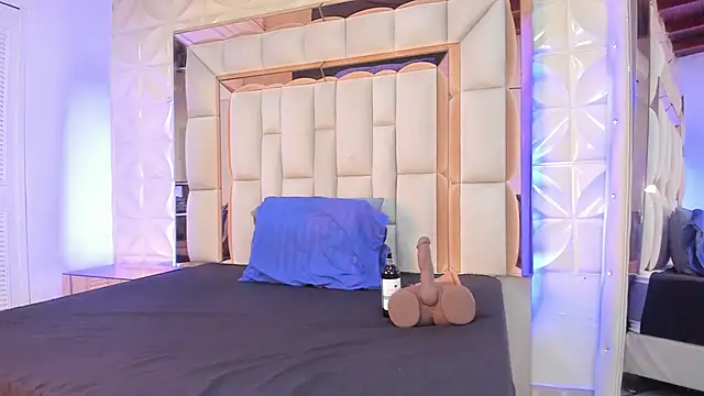 Snapshot of Sarah_Adamss chatting on November 2025 12:27:01 PM Sarah Adamss online show from November 2025 12:27:01 PM