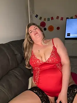 Snapshot of MrsBlazeXX chatting on October 2025 09:22:01 PM MrsBlazeXX online show from October 2025 09:22:01 PM