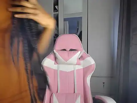 Nahomyyy online show from February 2026 07:14:02 PM