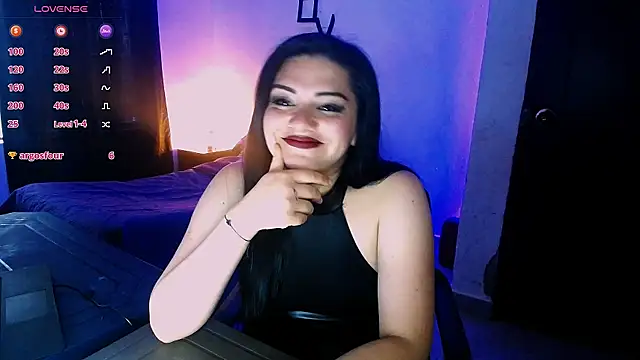 Snapshot of zoe_barclay chatting on October 2025 01:55:02 PM zoe barclay online show from October 2025 01:55:02 PM