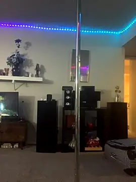 Snapshot of BuzzBunni69 chatting on November 2025 10:48:01 AM BuzzBunni69 online show from November 2025 10:48:01 AM