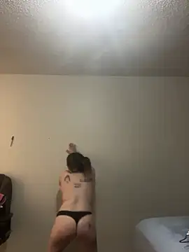 Snapshot of BuzzBunni69 chatting on April 2026 09:41:02 PM BuzzBunni69 online show from April 2026 09:41:02 PM