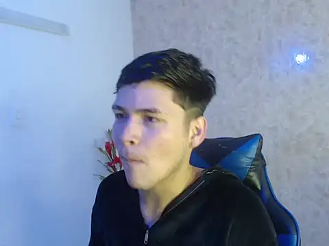 Aaron Foxxx online show from October 2025 01:22:02 PM