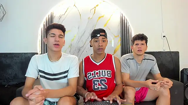 Stiben boy online show from December 2025 12:54:01 PM