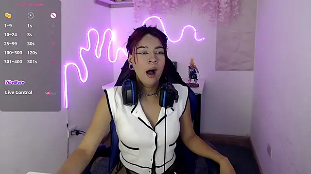 Snapshot of lilith_goddesqs chatting on September 2025 08:03:01 PM lilith goddesqs online show from September 2025 08:03:01 PM