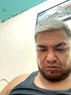 Snapshot of Sk3m_veryhot chatting on December 2025 06:54:02 AM Sk3m veryhot online show from December 2025 06:54:02 AM