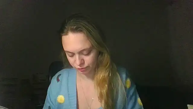 Snapshot of Cynoraye chatting on February 2026 11:23:01 PM Cynoraye online show from February 2026 11:23:01 PM