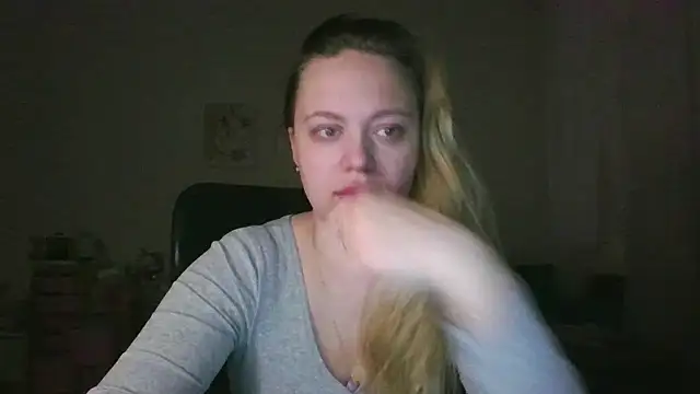 Snapshot of Cynoraye chatting on March 2026 02:17:02 AM Cynoraye online show from March 2026 02:17:02 AM