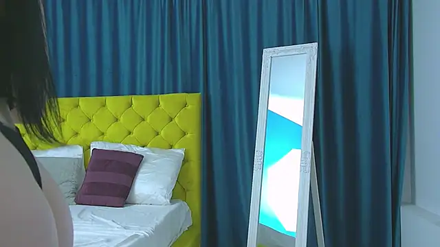 Snapshot of RubyHills chatting on November 2025 05:08:02 AM RubyHills online show from November 2025 05:08:02 AM