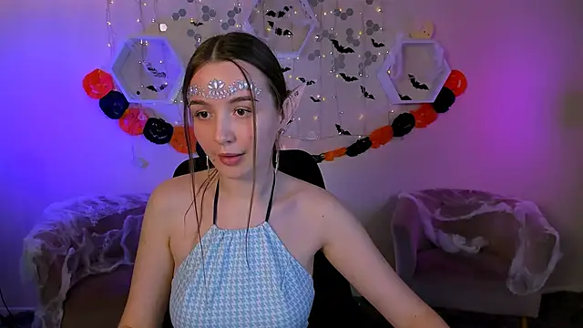 leslie bird online show from October 2025 03:12:01 PM