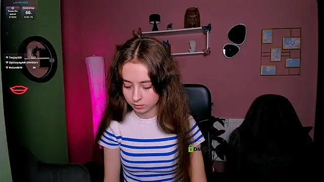 rebecca smile online show from November 2025 10:44:02 PM