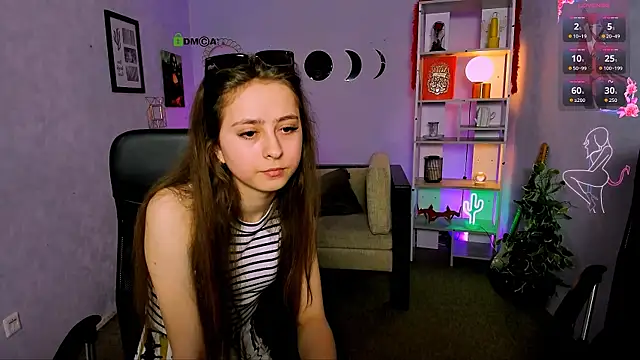 Snapshot of rebecca_smile chatting on May 2026 12:45:02 PM rebecca smile online show from May 2026 12:45:02 PM