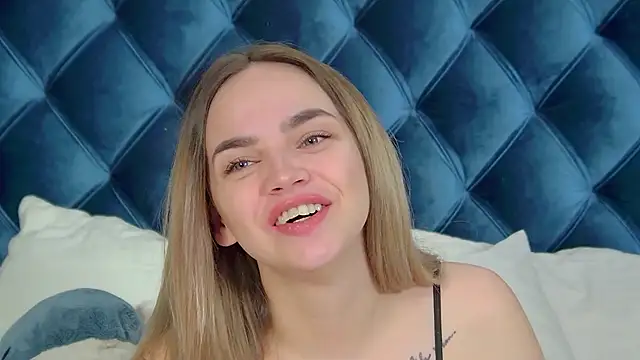 AnitaVenture online show from November 2025 04:23:02 AM