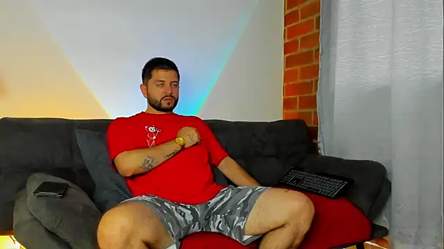 Snapshot of TomSloam chatting on October 2025 03:45:02 PM TomSloam online show from October 2025 03:45:02 PM