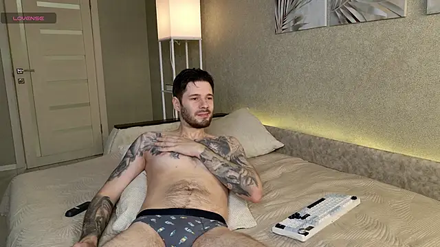 coupleeyess online show from April 2026 10:02:01 AM