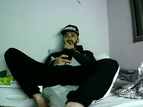 Snapshot of krerem chatting on October 2025 03:51:02 PM krerem online show from October 2025 03:51:02 PM