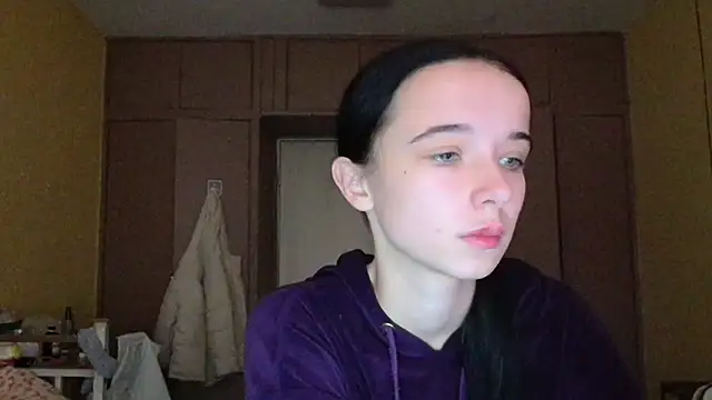 Emilia Light online show from November 2025 07:40:01 AM