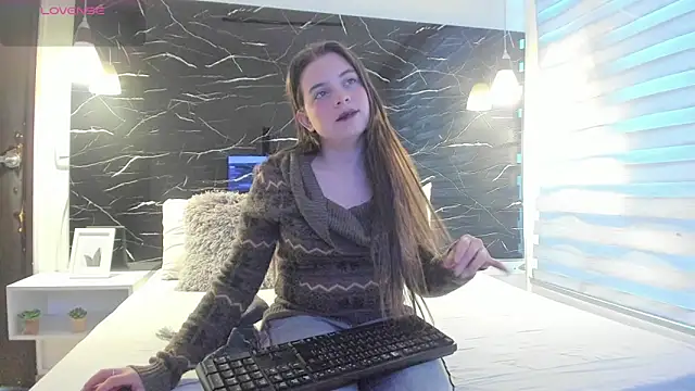 ZOE LE online show from February 2026 11:36:02 AM