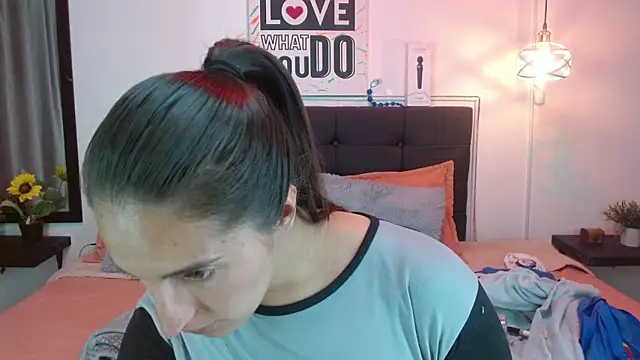 Sharon 10  online show from October 2025 01:45:01 AM