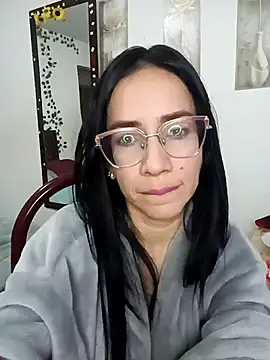 Snapshot of YaraDuartee chatting on December 2025 07:53:02 PM YaraDuartee online show from December 2025 07:53:02 PM